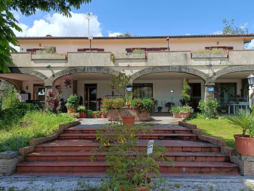 Immagine 29 di Villa in vendita  a Cerreto Guidi