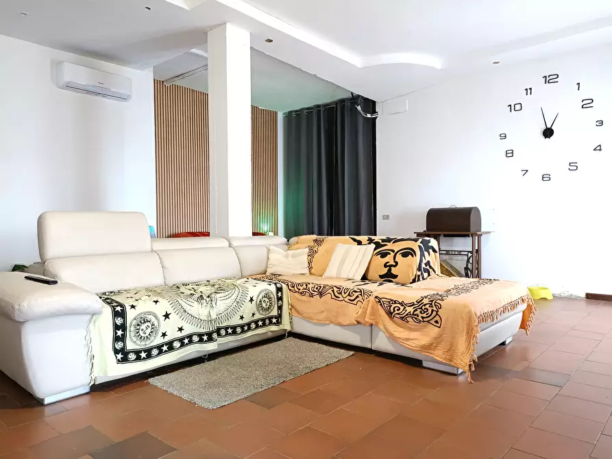 Immagine 18 di Villa in vendita  a Cerreto Guidi