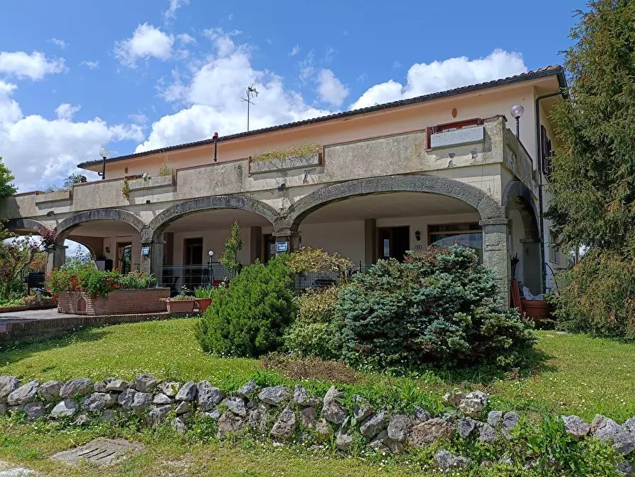 Immagine 1 di Villa in vendita  a Cerreto Guidi