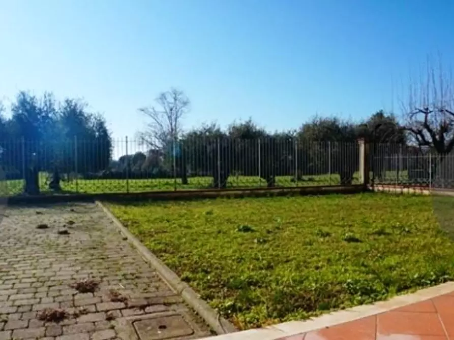 Immagine 5 di Casa trifamiliare in vendita  a Carrara