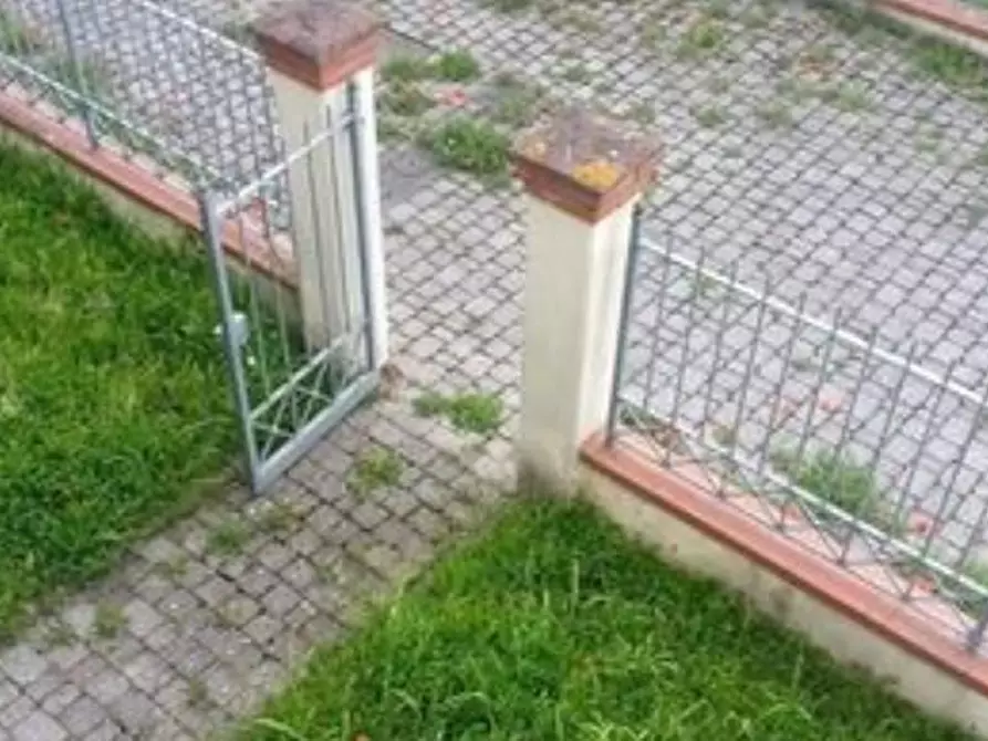 Immagine 8 di Casa trifamiliare in vendita  a Carrara