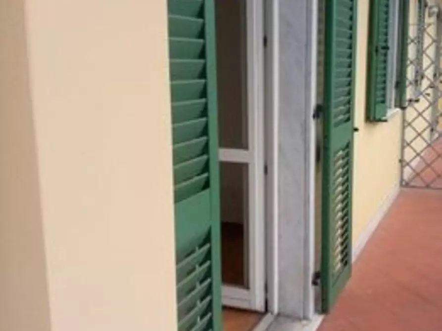 Immagine 12 di Casa trifamiliare in vendita  a Carrara