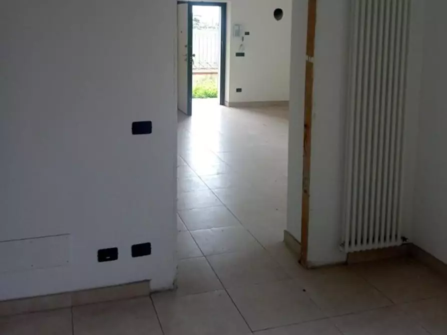 Immagine 22 di Casa trifamiliare in vendita  a Carrara