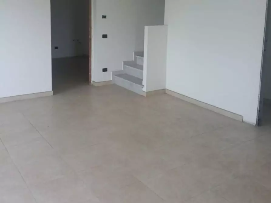 Immagine 10 di Casa trifamiliare in vendita  a Carrara