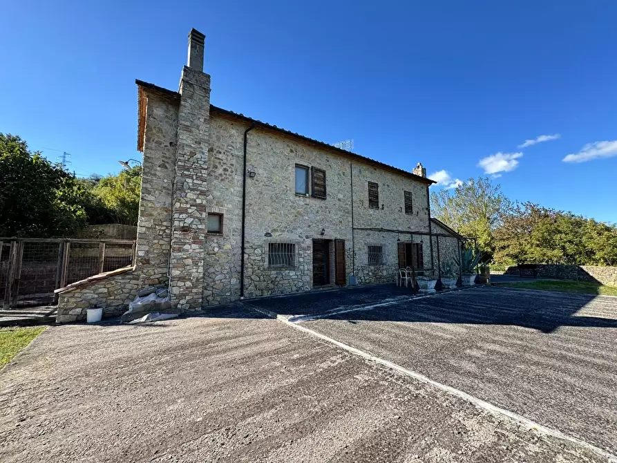 casa indipendente in vendita a Cecina
