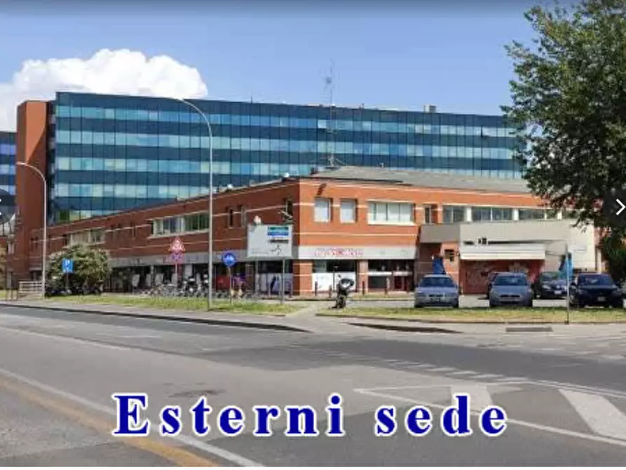 Immagine 7 di Attività commerciale in vendita  a San Giuliano Terme