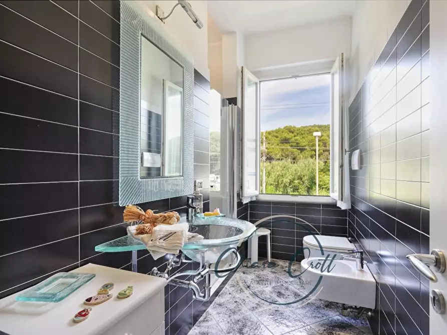 Immagine 20 di Casa bifamiliare in vendita  a Livorno