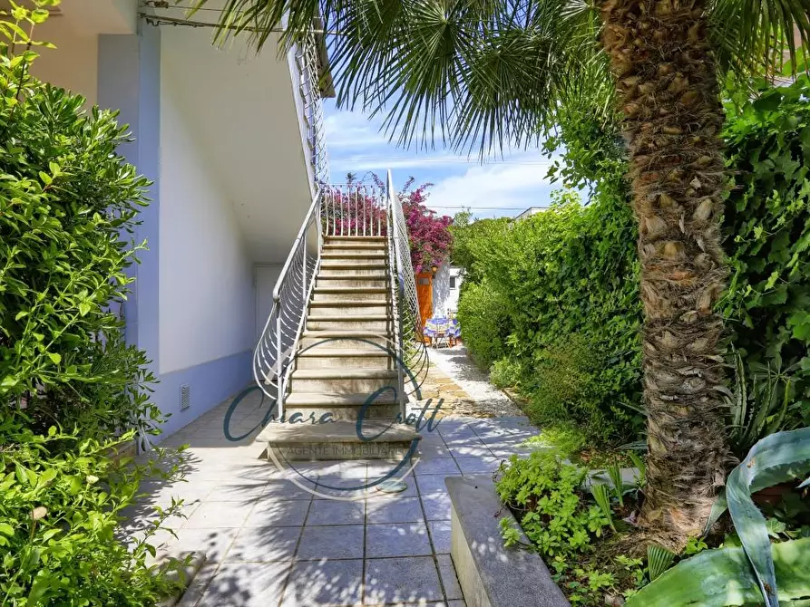 Immagine 3 di Casa bifamiliare in vendita  a Livorno