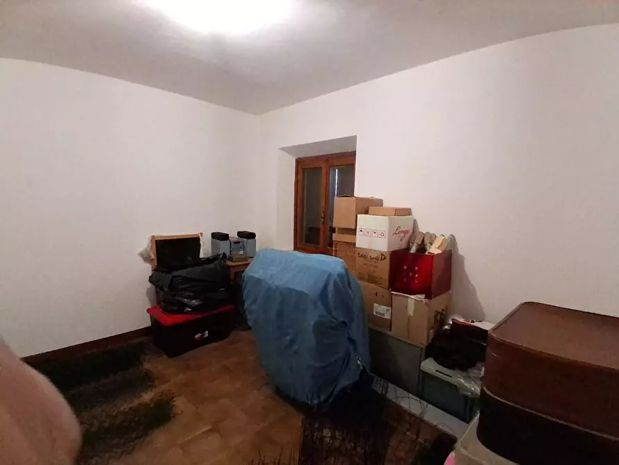 Immagine 6 di Garage in vendita  a Lucca