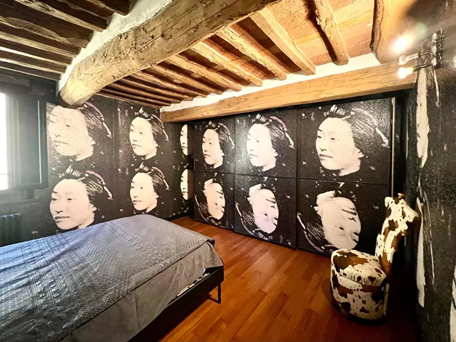 Immagine 35 di Appartamento in vendita  a Lucca