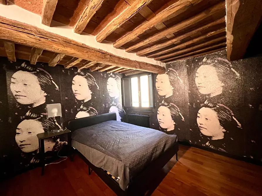 Immagine 22 di Appartamento in vendita  a Lucca