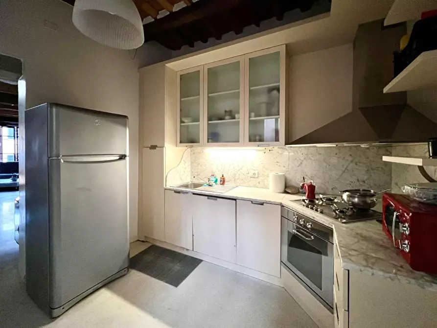 Immagine 28 di Appartamento in vendita  a Lucca