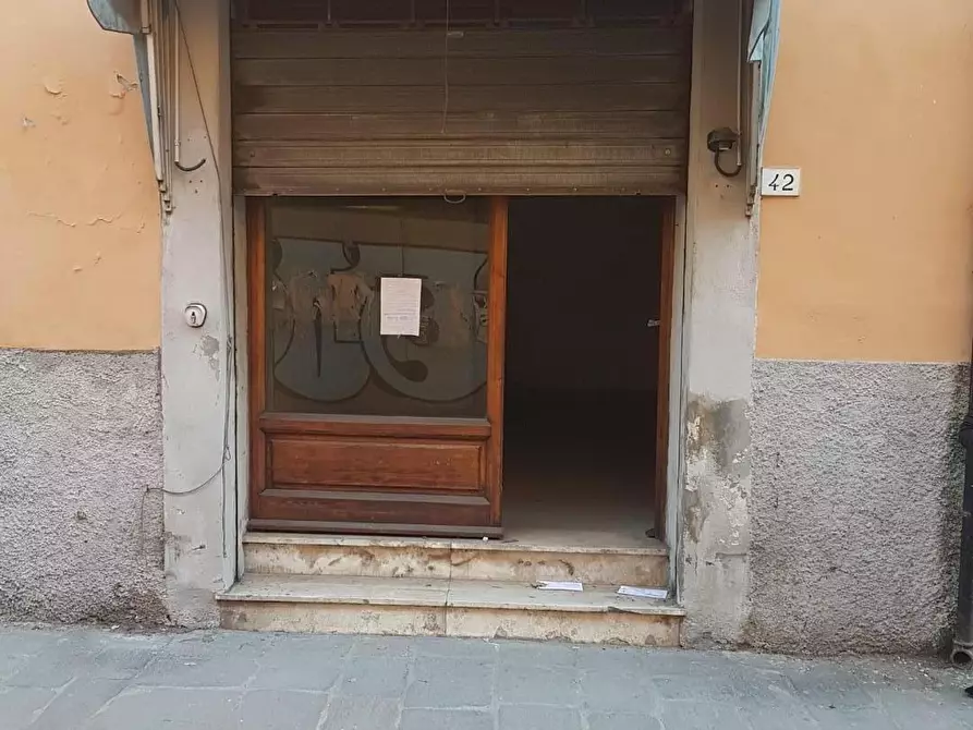 Immagine 6 di Locale commerciale in affitto  a Pisa