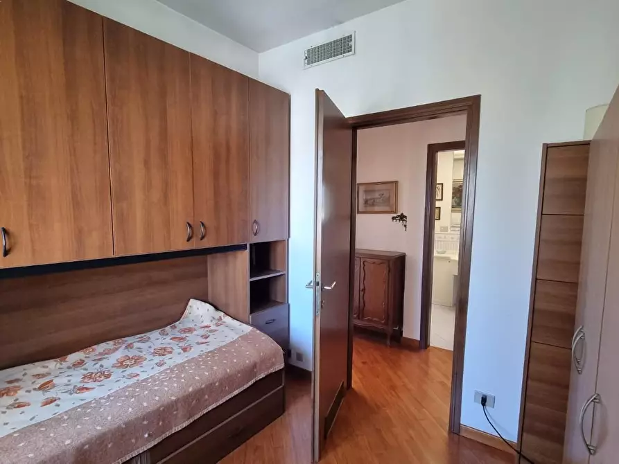 Immagine 18 di Appartamento in vendita  a Livorno