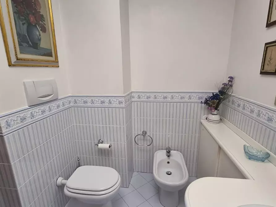 Immagine 15 di Appartamento in vendita  a Livorno