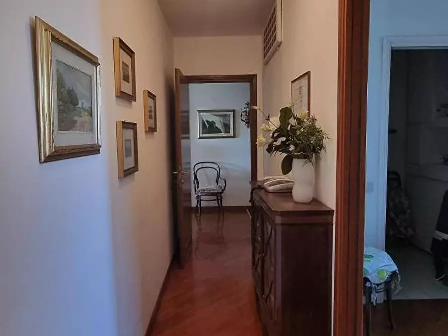 Immagine 6 di Appartamento in vendita  a Livorno