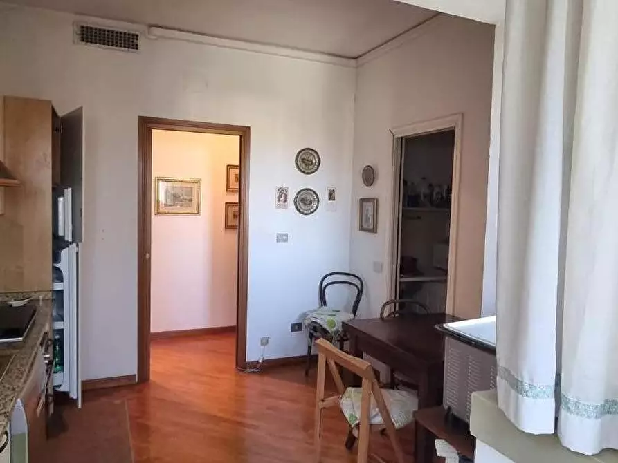 Immagine 9 di Appartamento in vendita  a Livorno