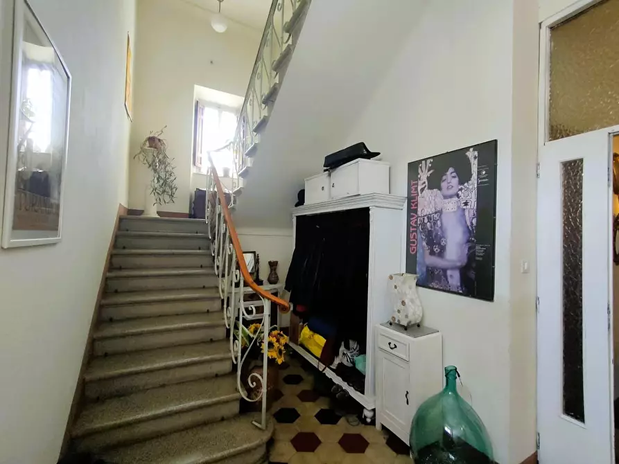 Immagine 2 di Villa in vendita  a Capannori