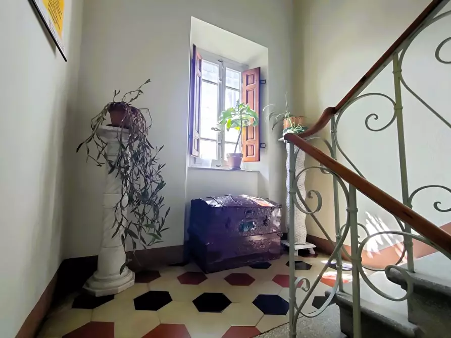 Immagine 13 di Villa in vendita  a Capannori