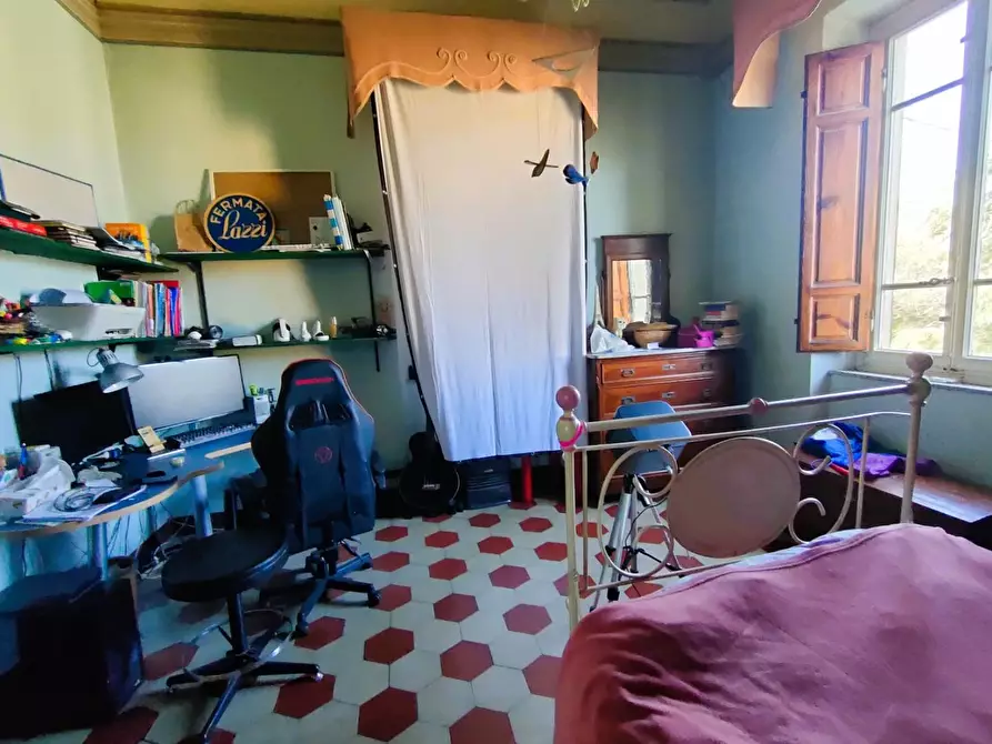 Immagine 15 di Villa in vendita  a Capannori