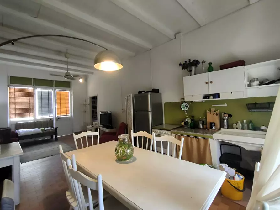 Immagine 26 di Villa in vendita  a Capannori