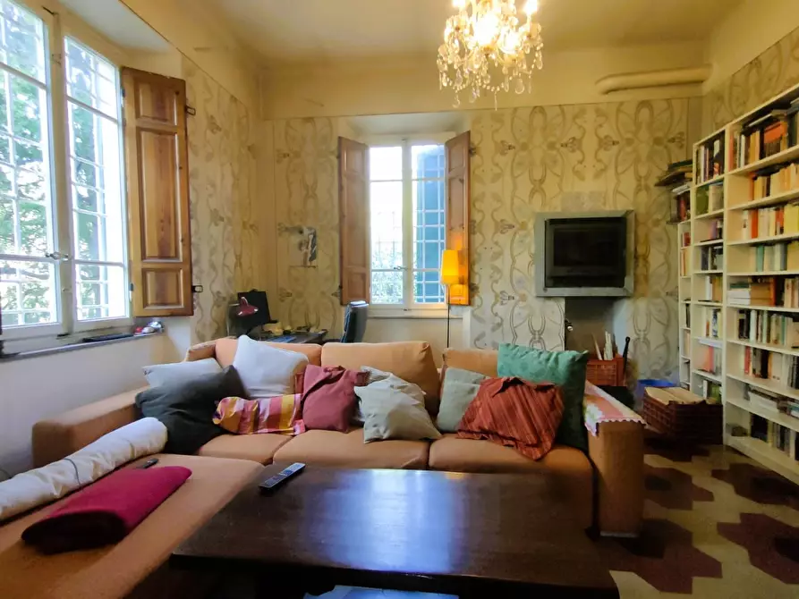 Immagine 7 di Villa in vendita  a Capannori