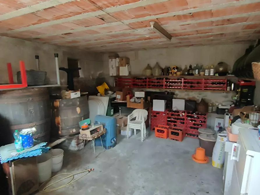 Immagine 39 di Villa in vendita  a Capannori