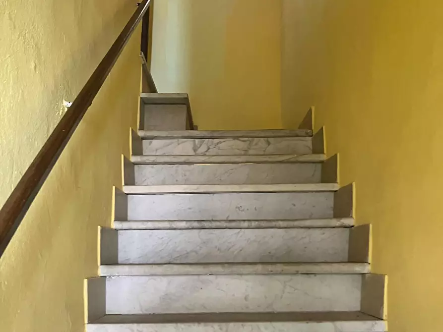 Immagine 14 di Appartamento in vendita  a Carrara