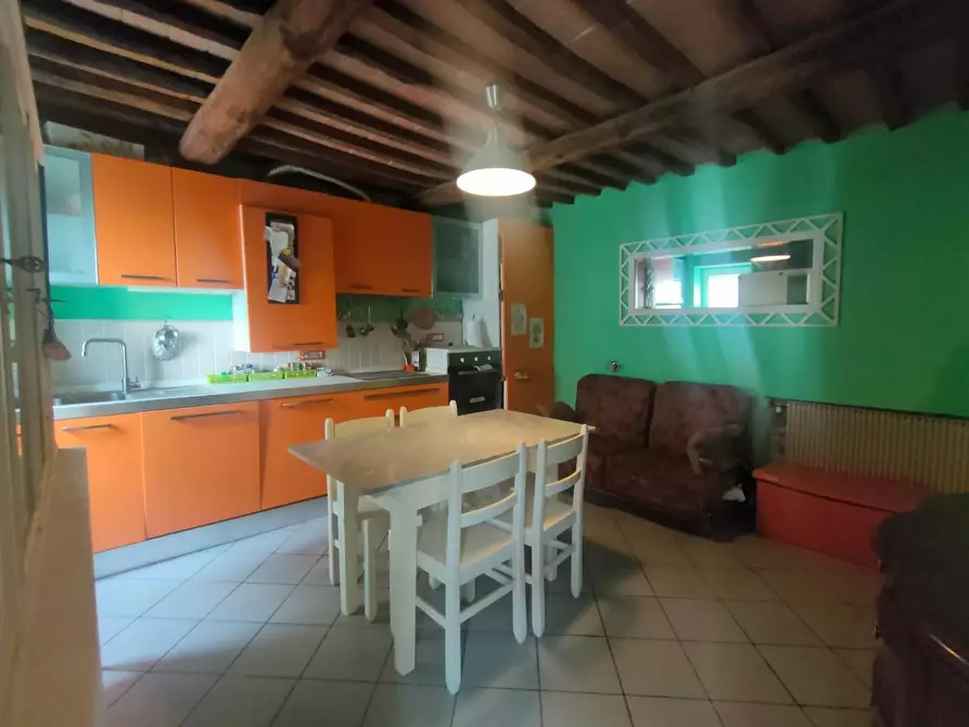 Immagine 5 di Appartamento in vendita  a Carrara