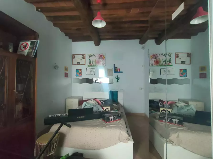 Immagine 10 di Appartamento in vendita  a Carrara