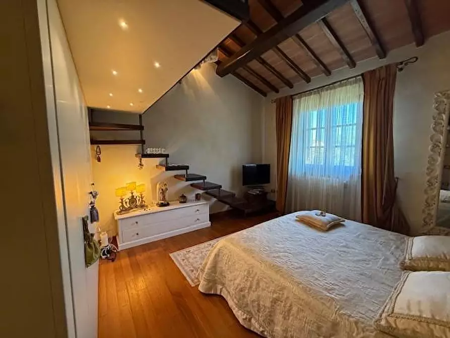 Immagine 26 di Casa colonica in vendita  a Fucecchio