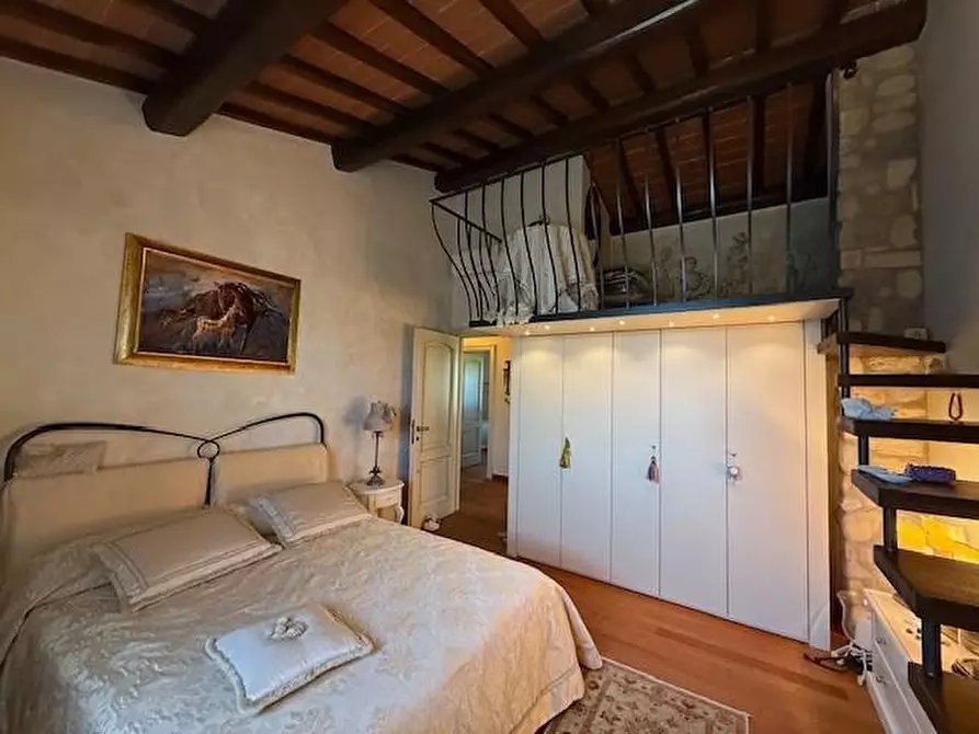 Immagine 28 di Casa colonica in vendita  a Fucecchio