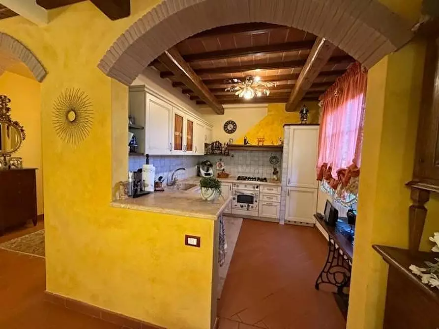 Immagine 20 di Casa colonica in vendita  a Fucecchio