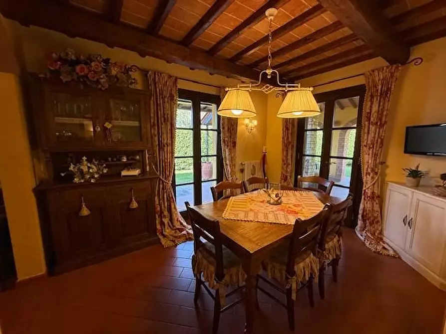 Immagine 23 di Casa colonica in vendita  a Fucecchio