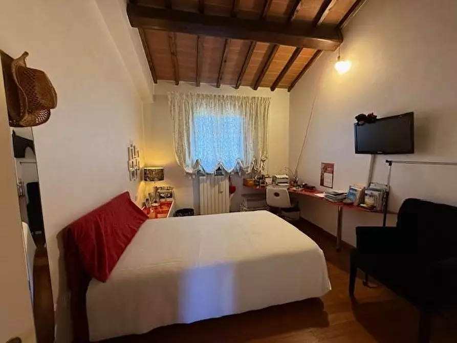 Immagine 29 di Casa colonica in vendita  a Fucecchio