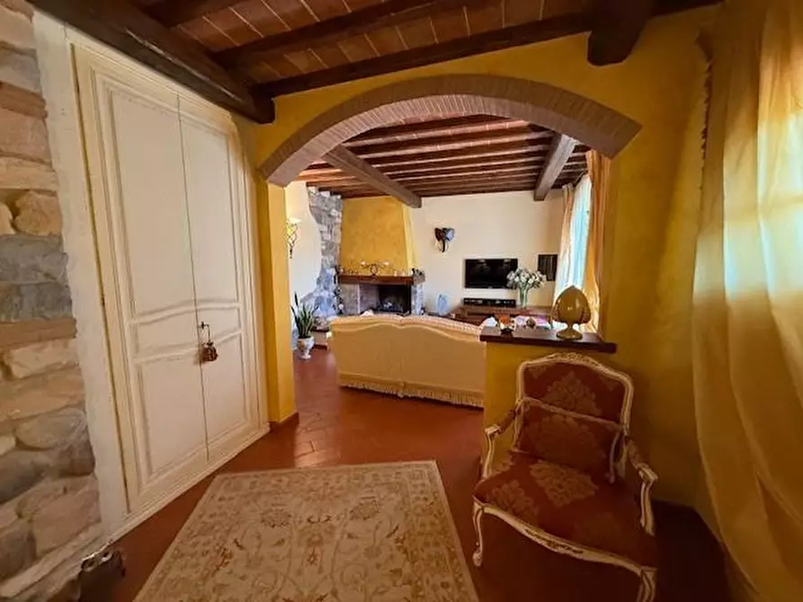 Immagine 14 di Casa colonica in vendita  a Fucecchio