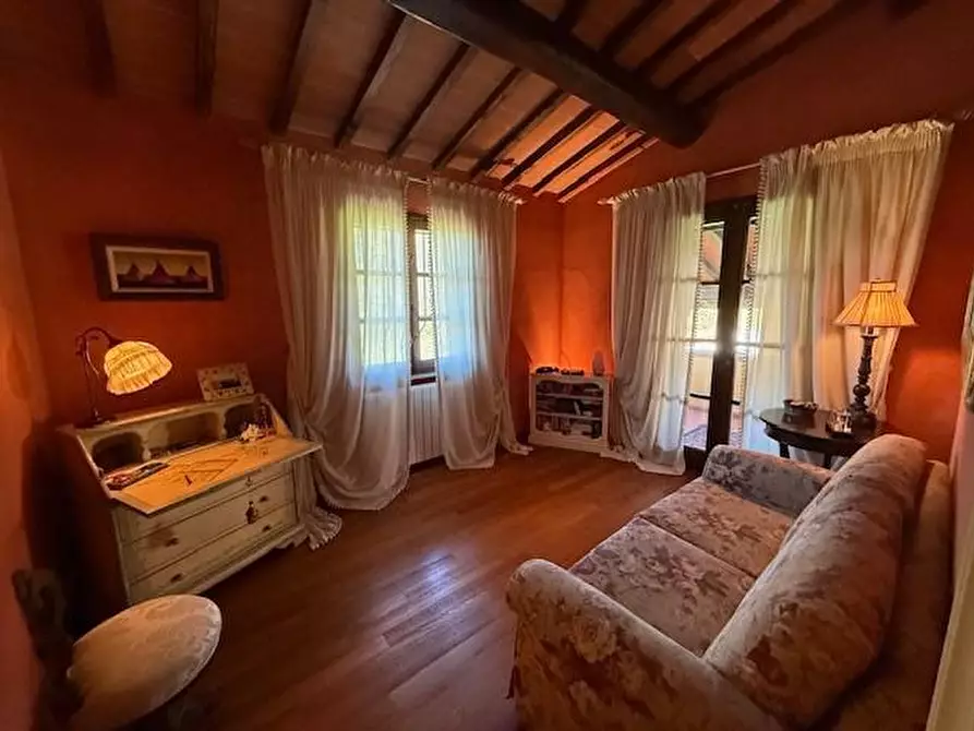 Immagine 31 di Casa colonica in vendita  a Fucecchio
