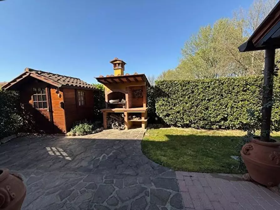 Immagine 11 di Casa colonica in vendita  a Fucecchio