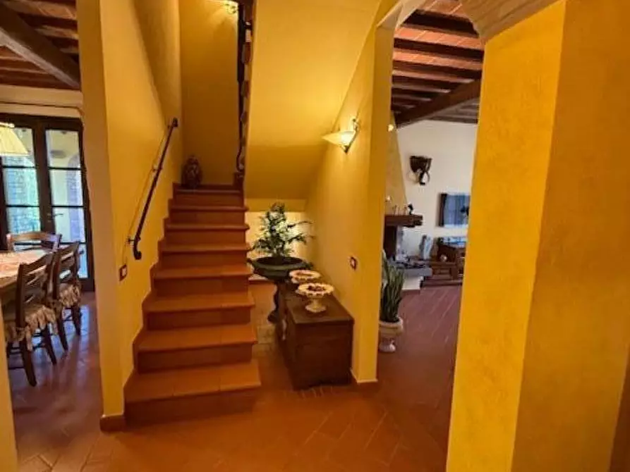 Immagine 19 di Casa colonica in vendita  a Fucecchio