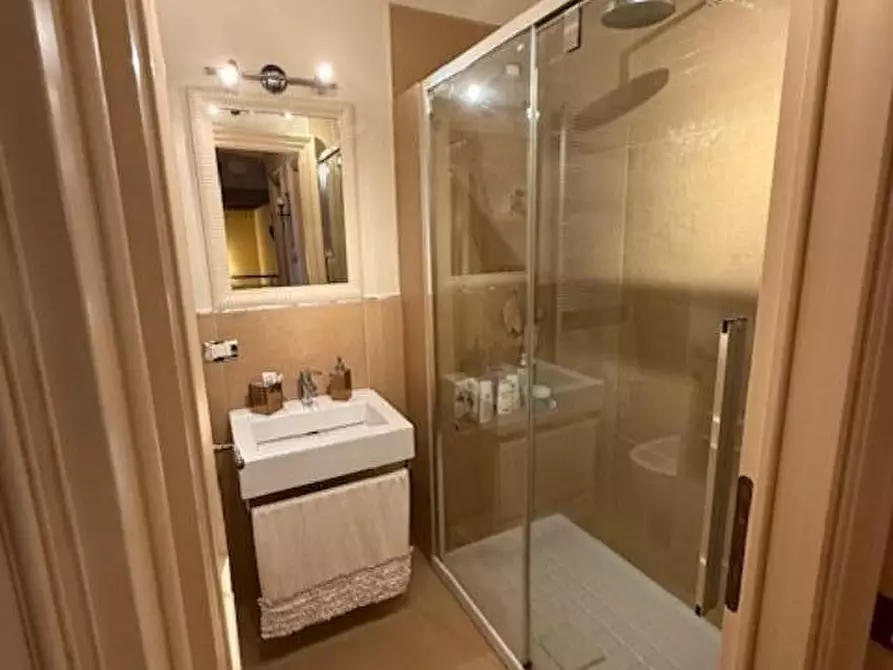 Immagine 37 di Casa colonica in vendita  a Fucecchio