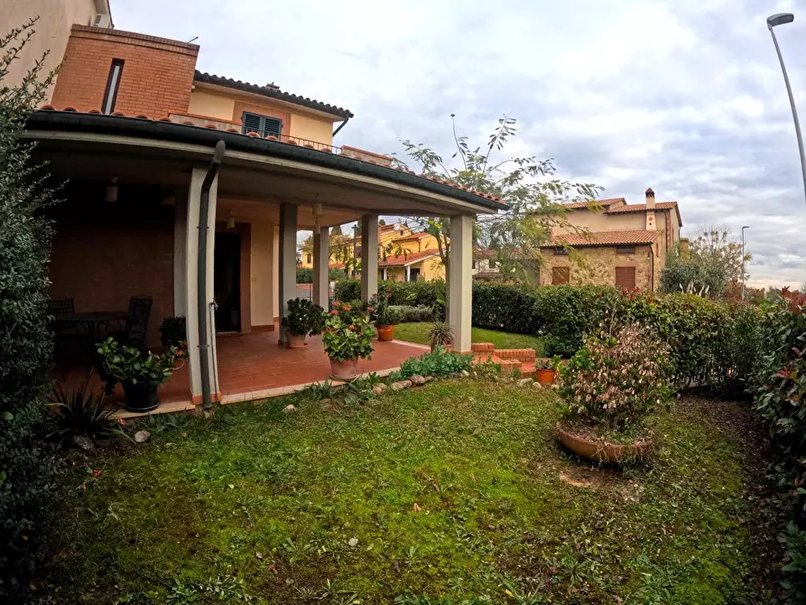 Immagine 18 di Terratetto in vendita  a Casole D'elsa