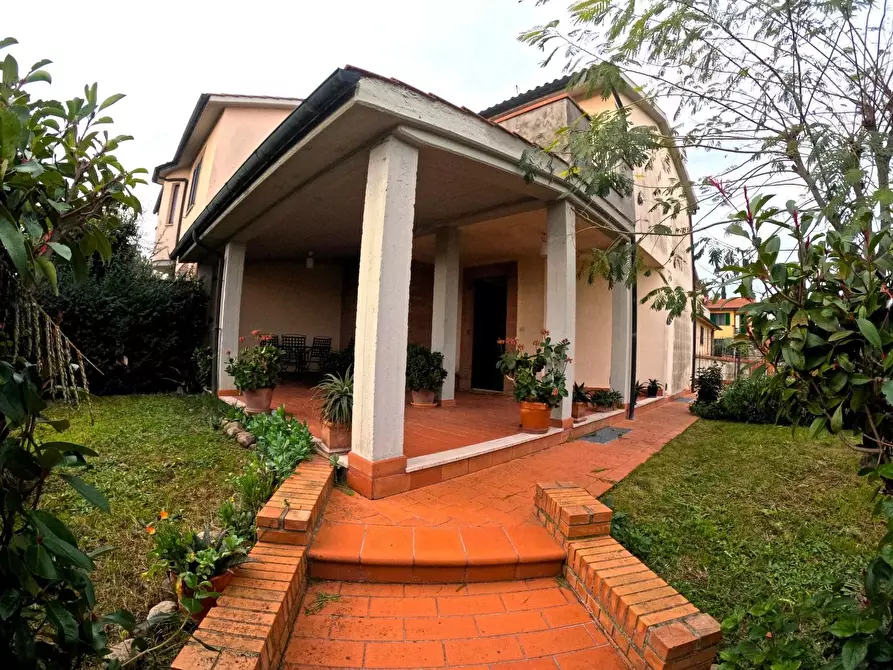 Immagine 17 di Terratetto in vendita  a Casole D'elsa