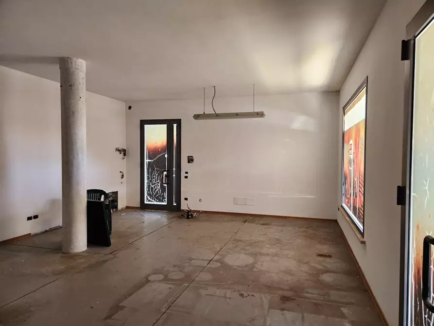 Immagine 3 di Laboratorio in affitto  a Castelfranco Di Sotto