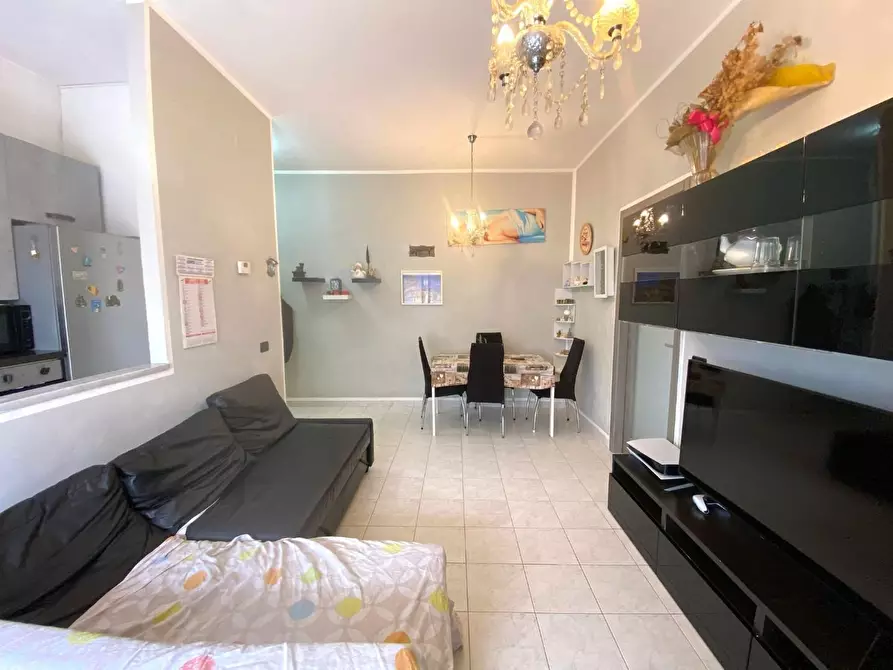 Immagine 2 di Appartamento in vendita  a Carrara