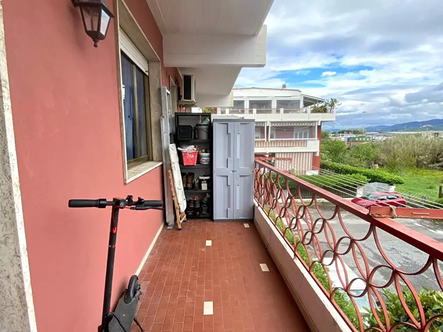 Immagine 4 di Appartamento in vendita  a Carrara