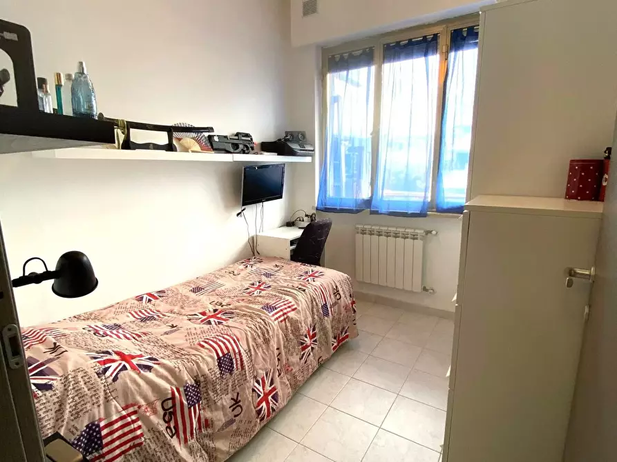 Immagine 12 di Appartamento in vendita  a Carrara