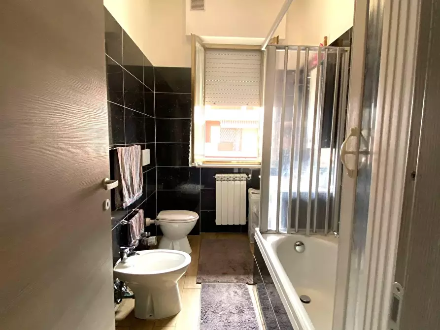 Immagine 7 di Appartamento in vendita  a Carrara