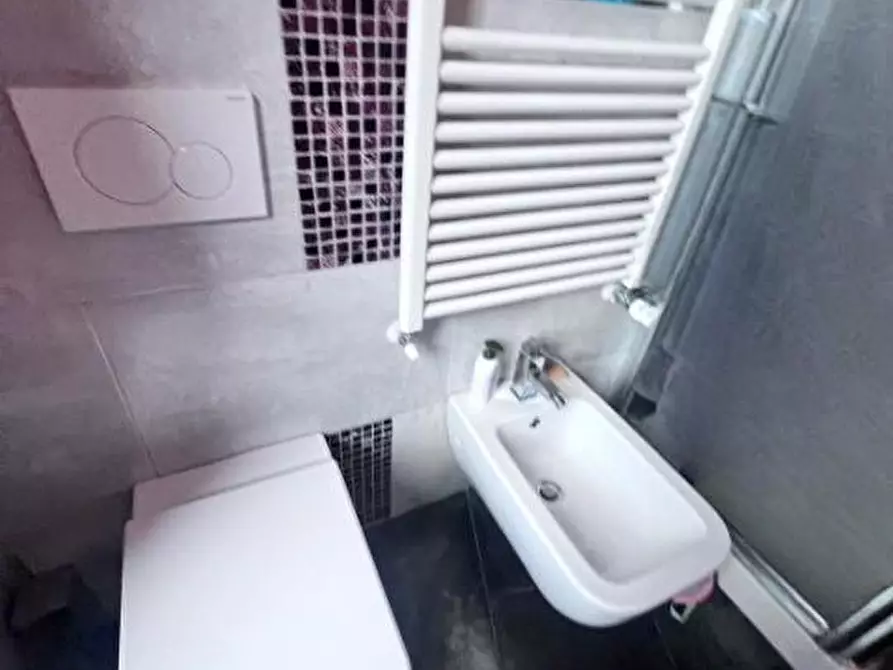 Immagine 25 di Appartamento in vendita  a Colle Di Val D'elsa