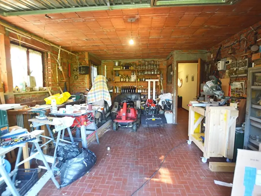 Immagine 34 di Villa in vendita  a Lucca