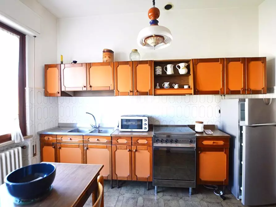 Immagine 9 di Villa in vendita  a Lucca